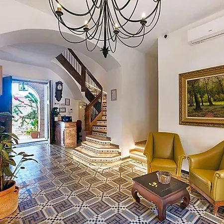 Casona De Flores 3*
